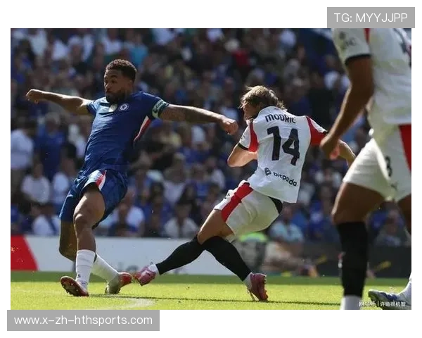 切尔西通过边路分球寻找突破口,节拍更均衡 切尔西通过边路分球寻找突破口,节拍更均衡